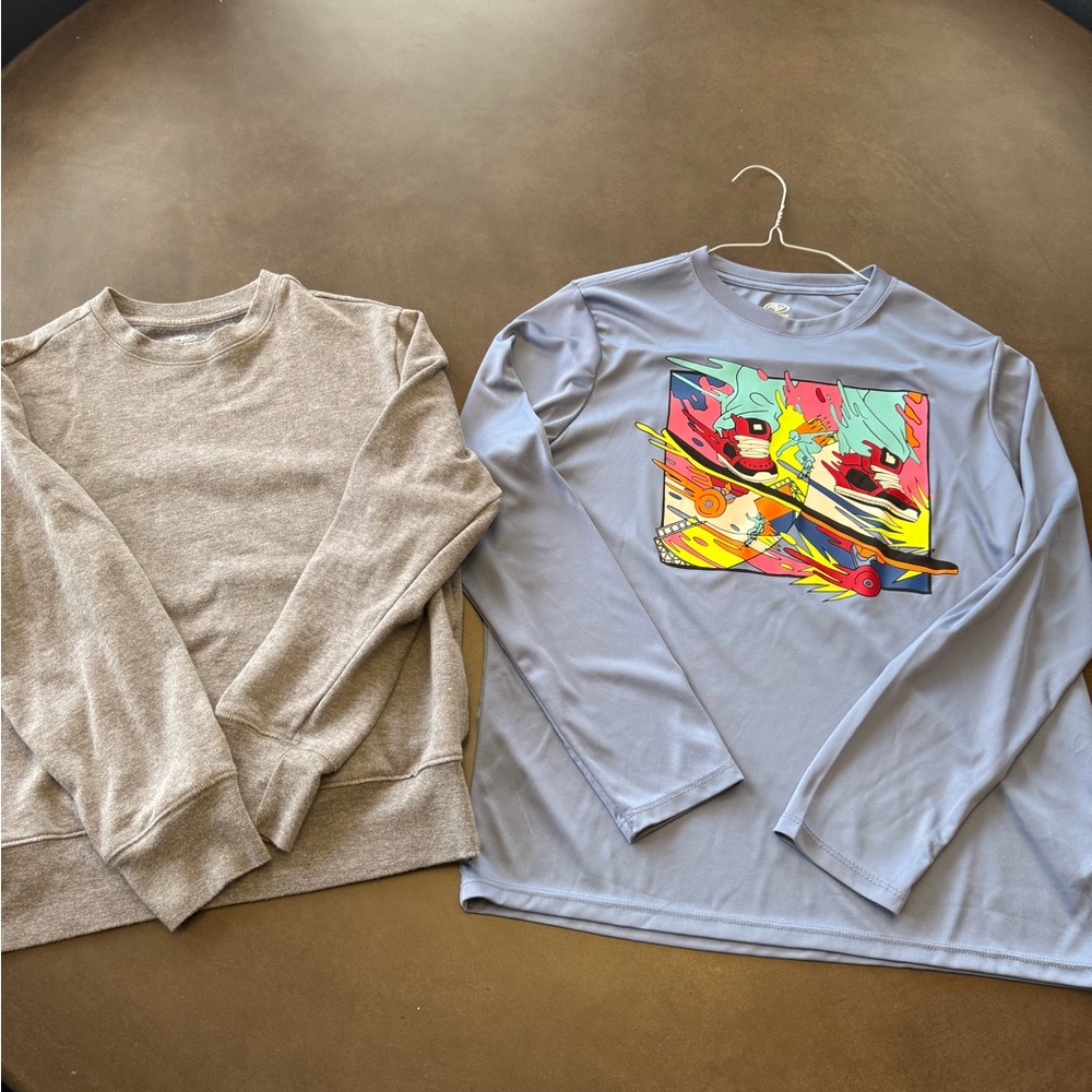 Gray Crew Neck and graphic quick dry
